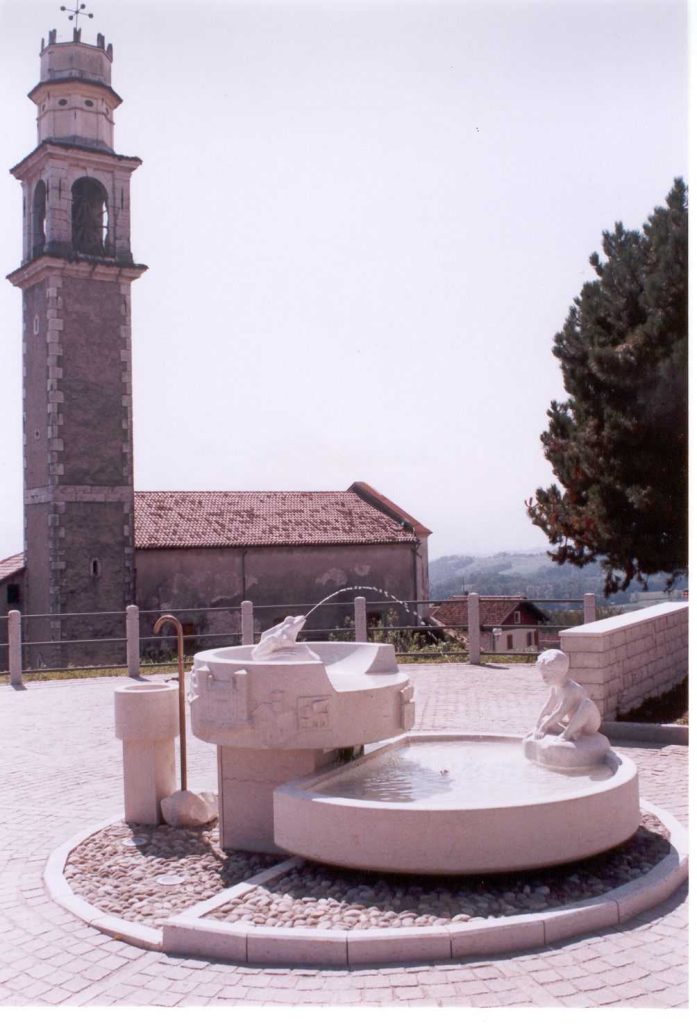 Piazza e nuova fontana